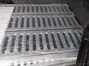 Predam odvodňovaci žľab