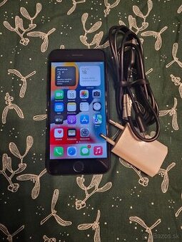 Iphone 7 volný čierny 256gb pamäť použivaný plne funkčný sam