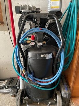 Vzduchový 2-valcový kompresor 230v 2,2kw