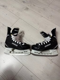 BAUER SUPREME VEĽKOSŤ 37,5 AKO NOVÉ