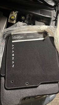 Nové koberce do interieru  Renault Alaskan , Nissan Navara