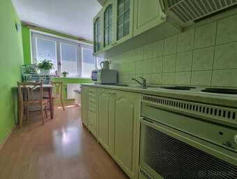 1 IZBOVÝ TEHLOVÝ BYT -BREZOVÁ p.B. - VOĽNÝ +ZN.POSUDOK