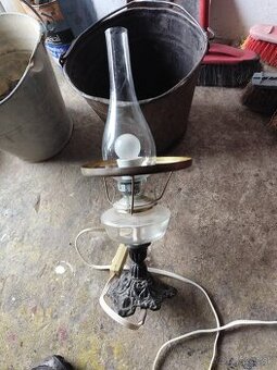 Predám petrolejovú lampu