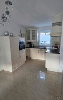 Linka v severském stylu se spotřebiči,6458