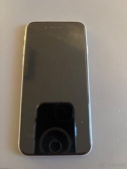 Predám Iphone SE 2020