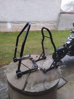 Stojan na  motorku