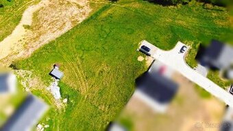 Stavebný pozemok s projektom rodinného domu, Sučany, 966 m2