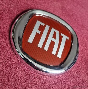 Fiat znak 12cm predny