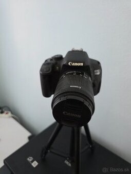 Canon Eos700D s objektivom