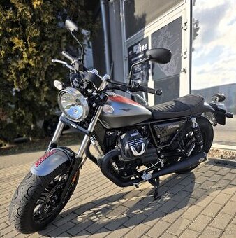 MotoGuzzi V9 Bobber 2018 výfuky Zard + doplnky