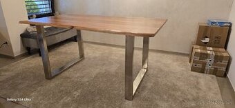 Masívny stôl 160x90