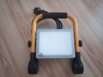 EMOS ZS3332 (nový LED reflektor)