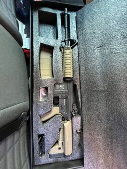 Airsoft zbran M4 - 1