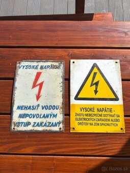 Plechové tabule Vysoké napätie