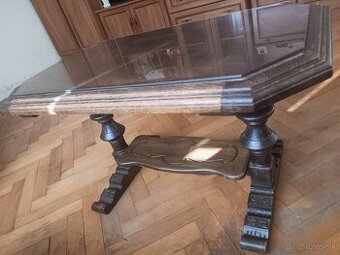 Predam masivny retro konferečny stôl