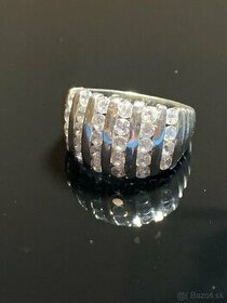 Nadherný strieborný prsteň 925/1000 veľkosť 51 váha 5,4g