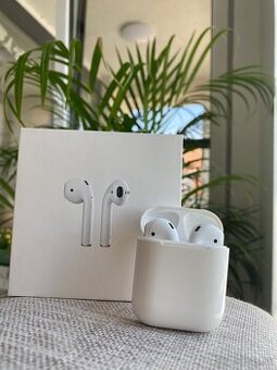 Apple AirPods 1.gen 2019