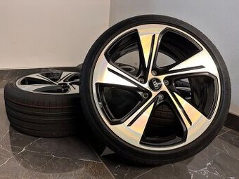 original audi a3 s3 r19 RS 8Y 8Y0601025CG letní