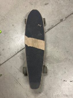 Longboard, korčule, miny bmx, prilba na lyžovanie