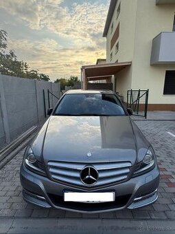 MERCEDES - BENZ C220CDI