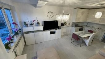 Prenájom 2-izbový byt, Bratislava, Bosákova 7