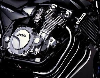Rozpredám Yamaha XJR 1300 polokapotáž