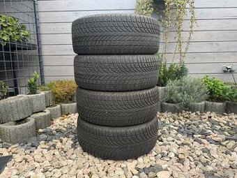 255/45 R20