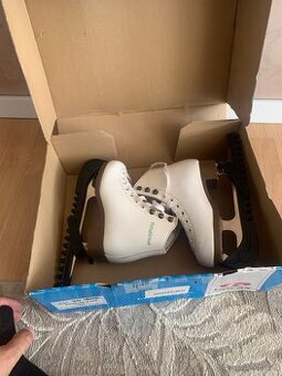 Dievcenske korcule na lad zn.Botas 30