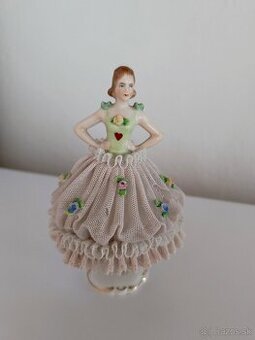 Krásna starožitná porcelánová balerína