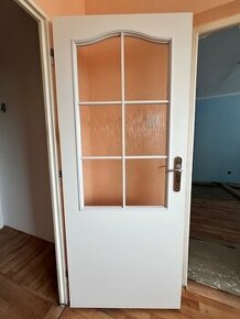 Na predaj interiérové biele dvere.
