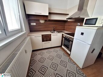 NOVINKA NA PREDAJ GARSÓNKA,24 M2,ŠIRŠIE CENTRUM MESTA PREŠOV