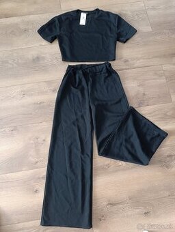 Sportovy set tricko teplaky