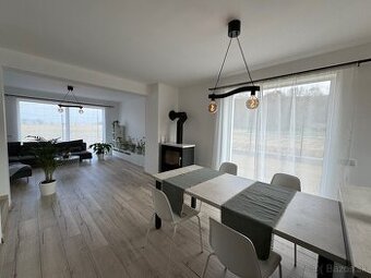 Moderná novostavba dvojdomu s terasou