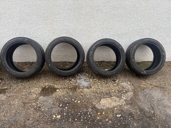 Kumho 255/40 R19 Letné - 1