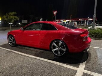 Audi A5 Coupe quattro