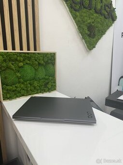 Lenovo LOQ 15 IAX 9