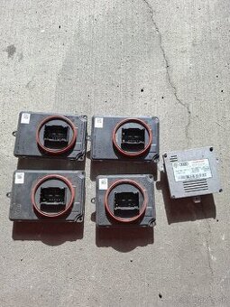 Riadiace jednotky svetiel