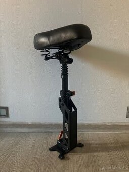 Sedadlo pre KuKirin kolobežku