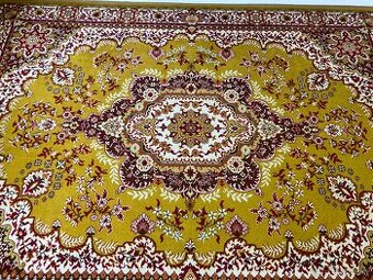 Predám 2 rovnaké koberce