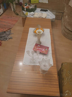 Predám stôl do obývačky