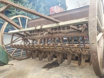 Konská sejačka Pracner Roudnice