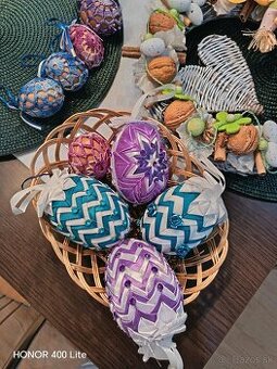 Veľkonočné vajíčka a venček