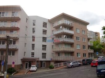 UHROVÁ, KRAMÁRE, NOVO zariadený  2- IZB BYT, aj garáž.