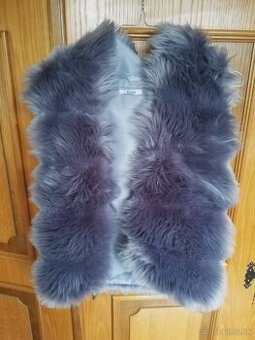 Chlpata vesta pre dievča