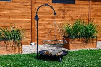 Záhradný gril 3 v 1 – trojnožka + ohnisko + chrómový rošt