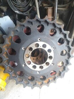 Hnacie koleso buldozér T130