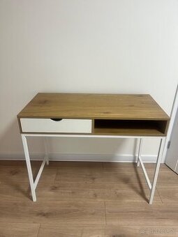 Darujem písací stôl