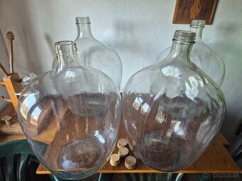 Demižóny 50l a 40l na predaj