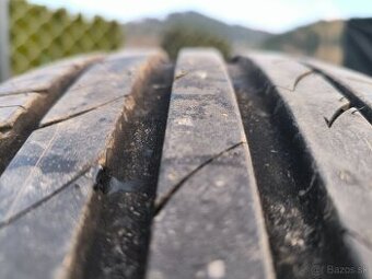 235/50 ZR 19 LETNE PNEU