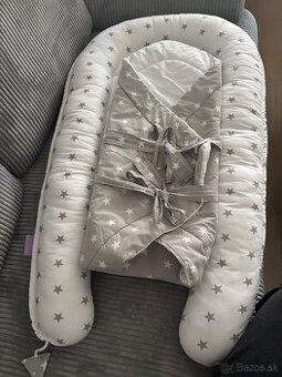 Hniezdo pre bábätko so zavinovačkou